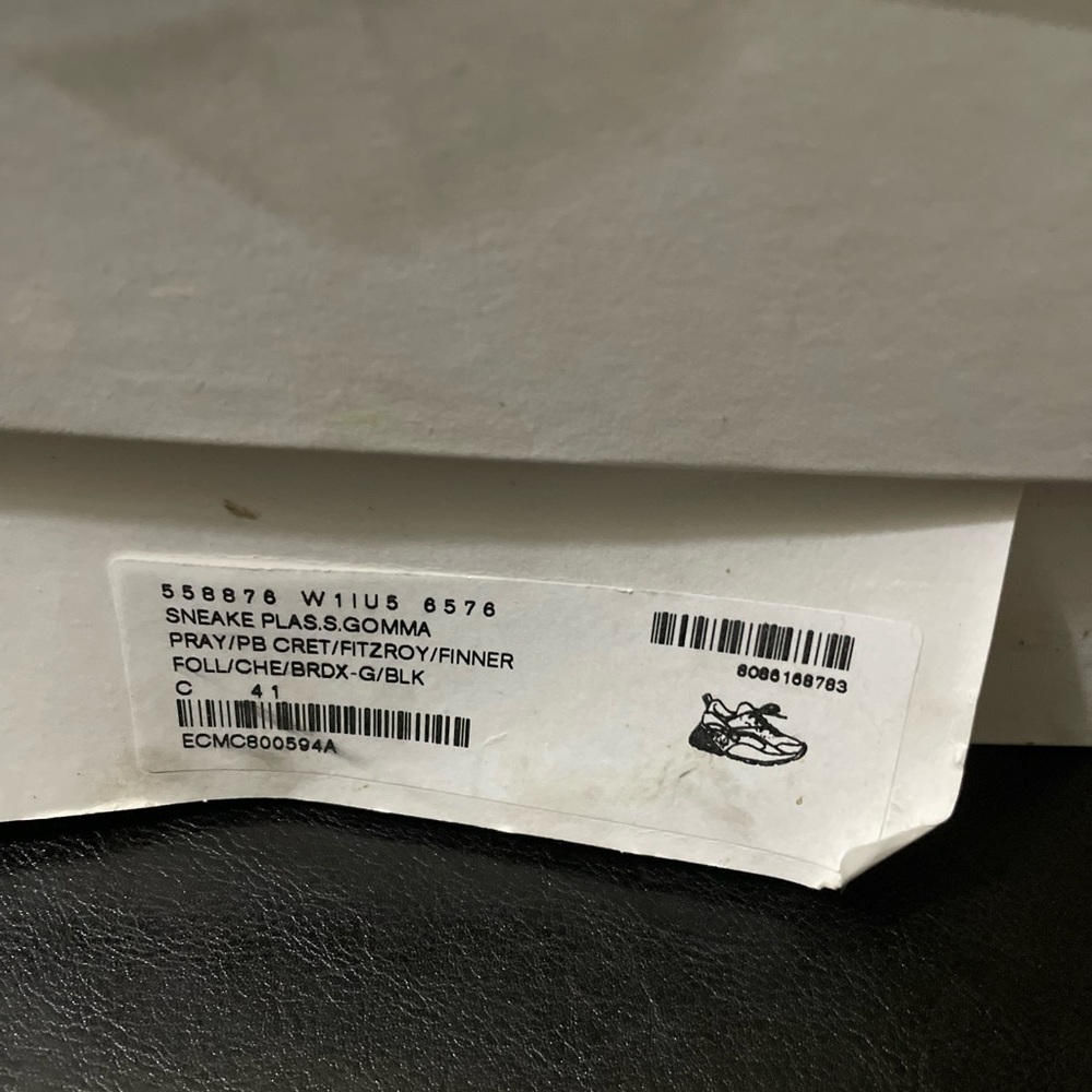 Authentic Sneakers - Picture 4 of 4
